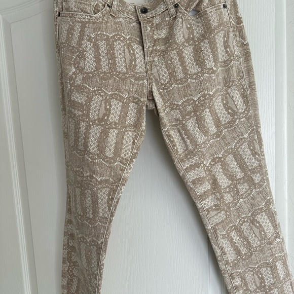 Lucky brand legend size 30 or 10 spandex patterned jeans in excellent condition - Picture 1 of 4